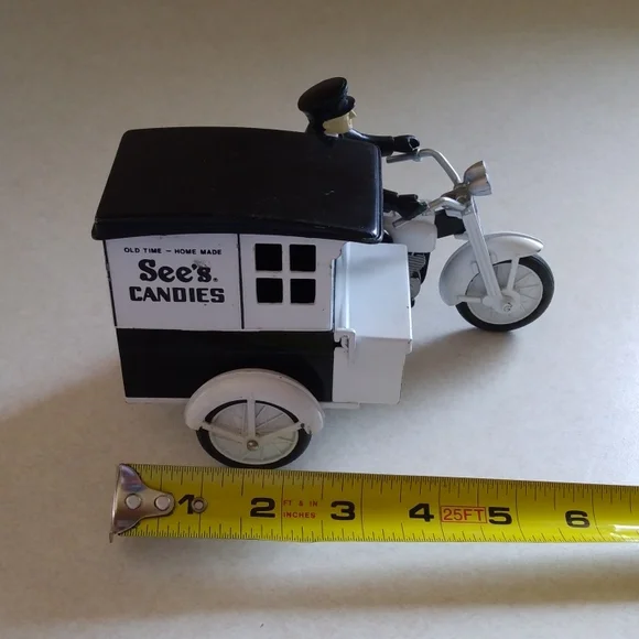 See's Candies Die Cast Metal Black and White Motorcycle Side Car Delivery Wagon - Picture 8 of 8